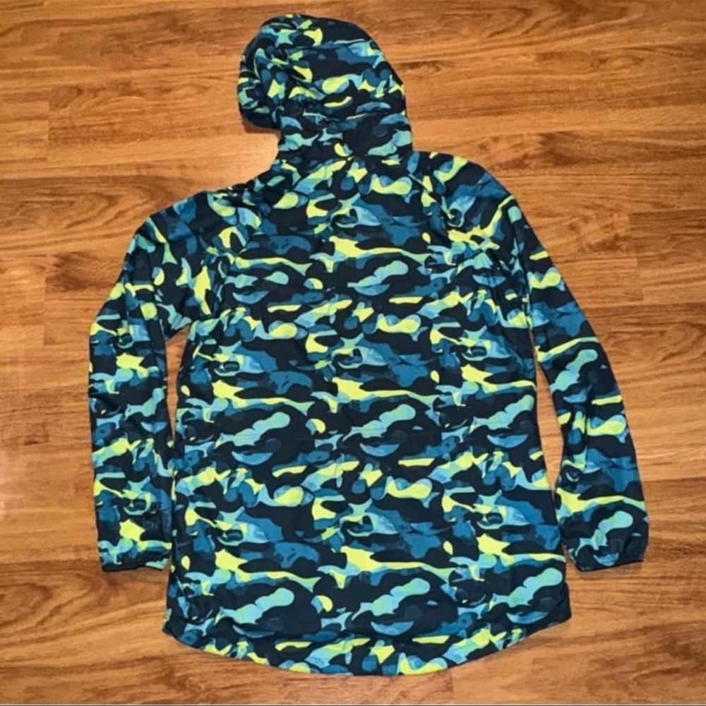 NIKE T/F Windrunner’s Women’s Jacket - Picture 7 of 11